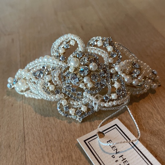 Pearl Bridal Hair Clip - Picture 2 of 3